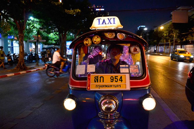Bangkok Night Food and City Tour by Tuk Tuk - Thipsamai Pad Thai Pratoopee: The Pad Thai Benchmark Finish