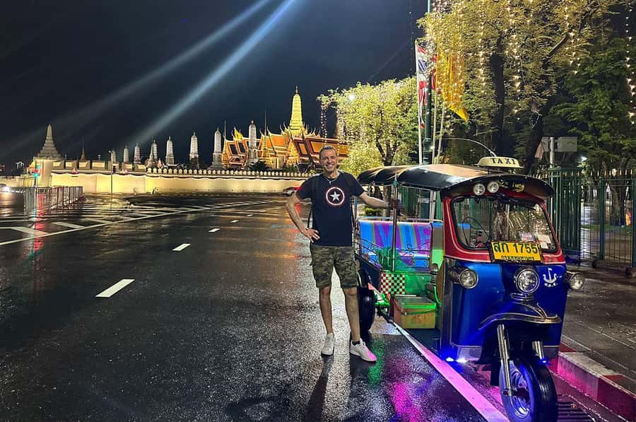 Bangkok Night Food Tour By Tuk-Tuk - Should you book Bangkok Night Food Tour By Tuk-Tuk?