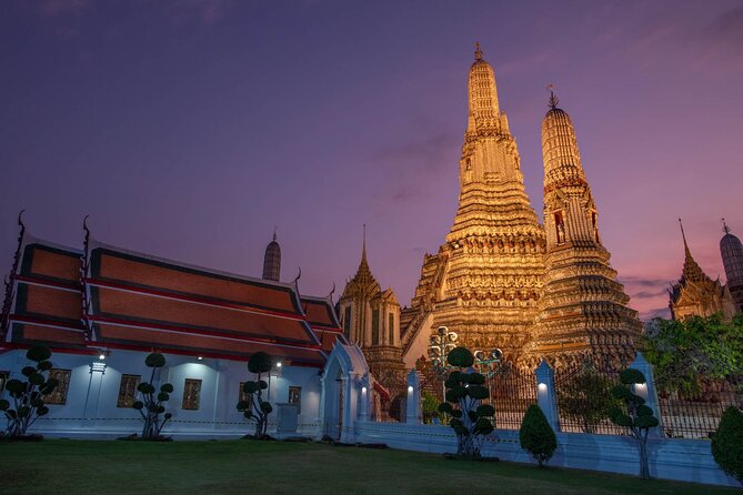 Bangkok Night Tour: Wat Arun, Wat Pho, Chinatown & Tuk Tuk Ride - The tuk-tuk transition into Yaowarat