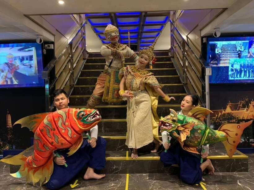 Bangkok: Noah 6 Stars Luxury Chaophraya River Dinner Cruise - Service, Safety, and Accessibility That Actually Matter