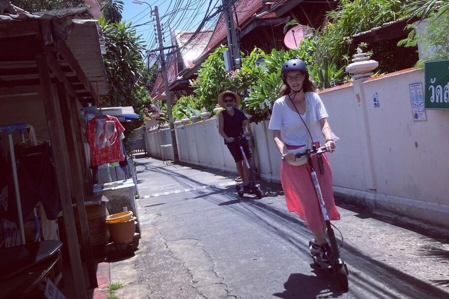 Bangkok : Old City Guided E-Scooter &/or Bike Tour - Wat Saket: Temple Stop With a Sunset Vibe