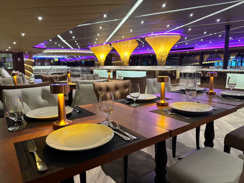 Bangkok: Opulence Luxury Chao Phraya Dinner Cruise - Food That’s a Main Event, Not Just a Side Item