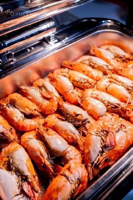 Bangkok: Opulence Luxury River Dinner Cruise - Live band on two decks: choosing your energy level