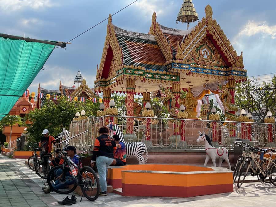 Bangkok Paradise Bicycle & Boat Tour - Morning pick-up, bike setup, and that 8:00 AM start