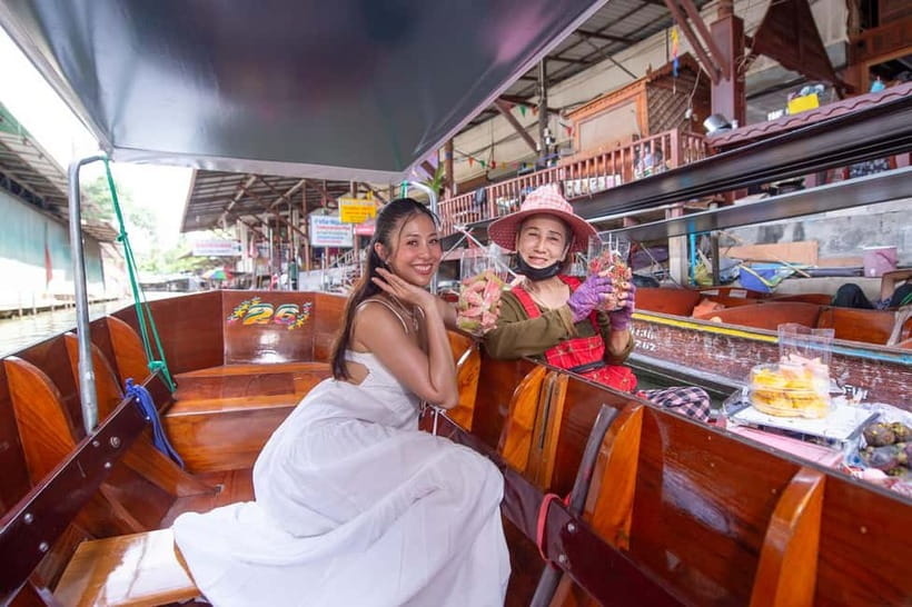 Bangkok: Premium Damnoen Saduak & Railway Market By Food Bus - Lat Yai and the Thai script photo break