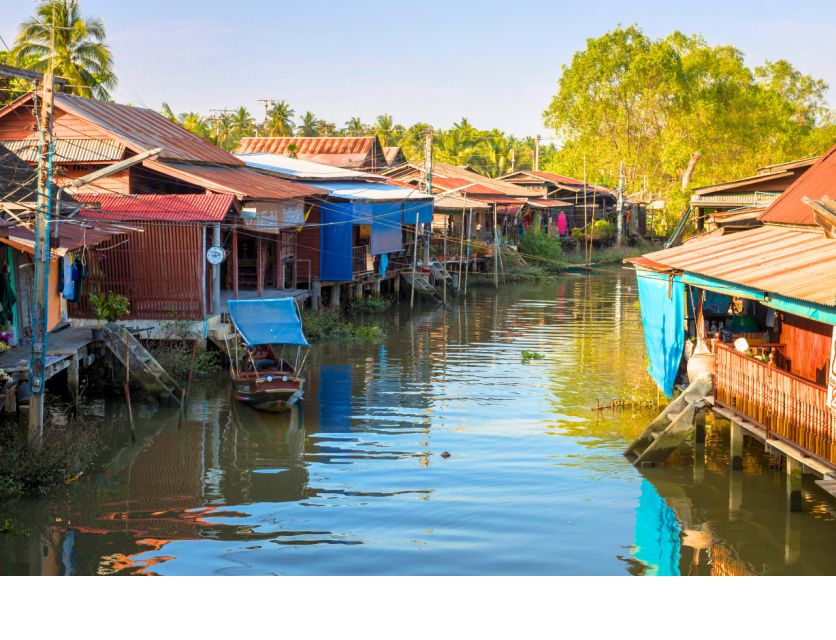 Bangkok: Private Floating & Railway Markets with Farm Visits - Salt de Maeklong: The Calm Ending You Didn’t Know You Needed