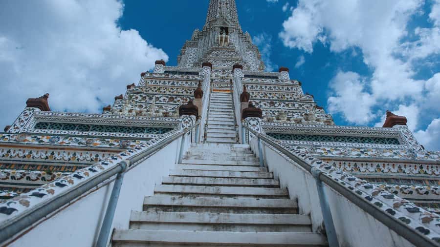 Bangkok: Private Tour Grand Palace, Wat Pho, and Wat Arun - Who should book this tour, and who should skip it