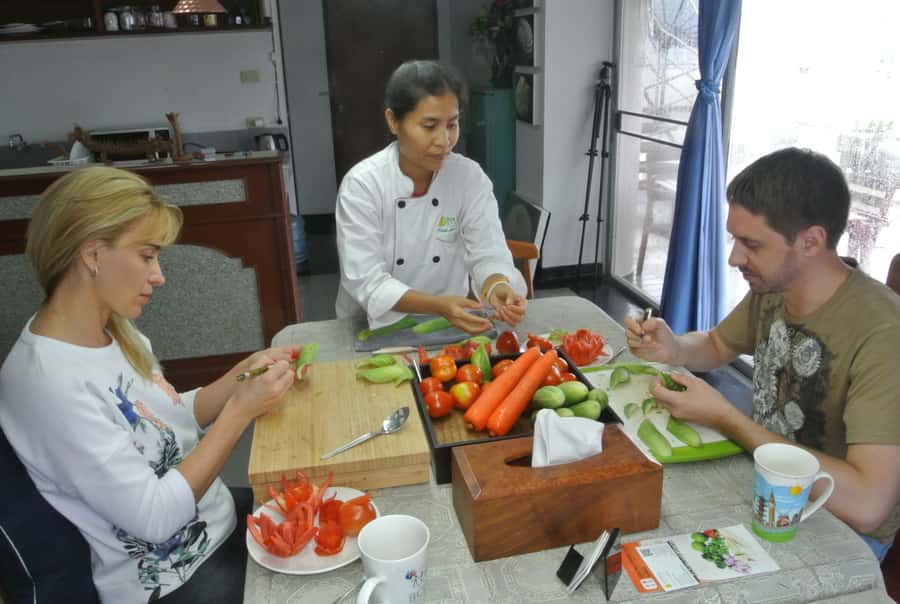 Bangkok: Professional Thai Fruit and Vegetable Carving Class - Tips to get better fast with your Thai carving knife