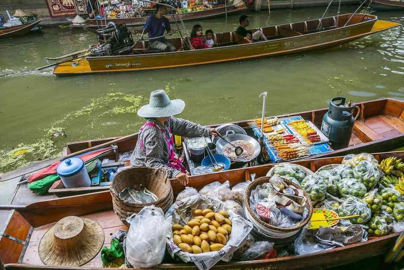 Bangkok: Railway and Floating Market Tour with Dragon Temple - Key highlights worth planning for