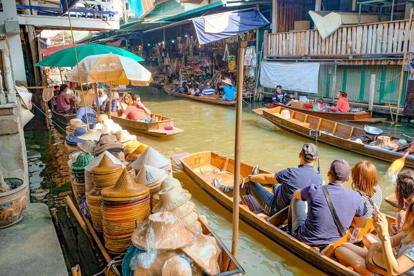 Bangkok: Railway and Floating Market Tour with Dragon Temple - Timing and transport: how a half-day plan stays on track