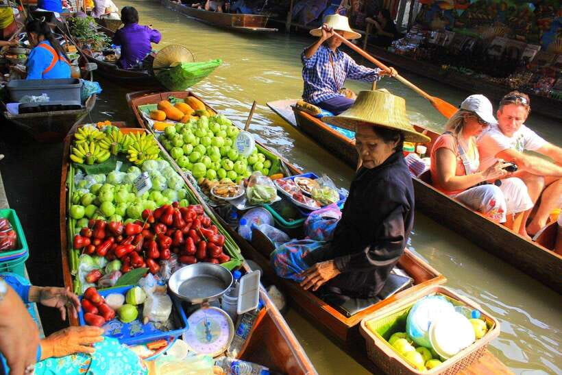 Bangkok: Railway and Floating Market Tour with Dragon Temple - Price and value: is $16 realistic for three major stops?