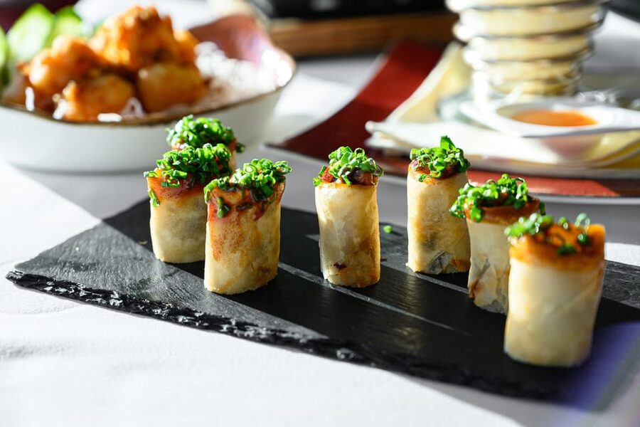 Bangkok: Red Sky Rooftop & Bar 56th Floor - Food on the rooftop: good pairing, mixed satisfaction