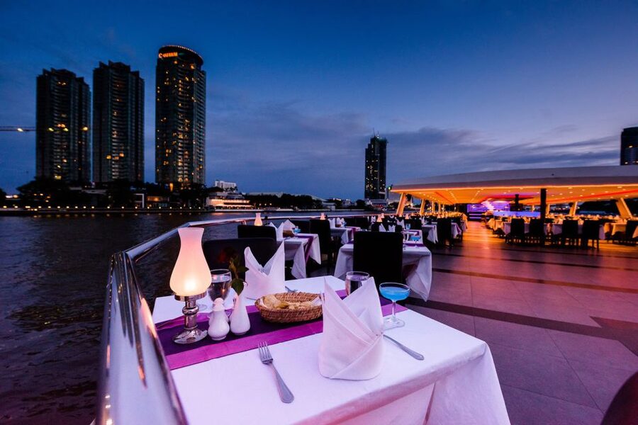 Bangkok: River Dinner Cruise on the Chao Phraya Princess - Who should book this dinner cruise, and who might skip it