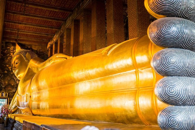 Bangkok's Landmarks Tour : GrandPalace WatTraimit WatPho WatArun - Price and Value: What You Really Pay For