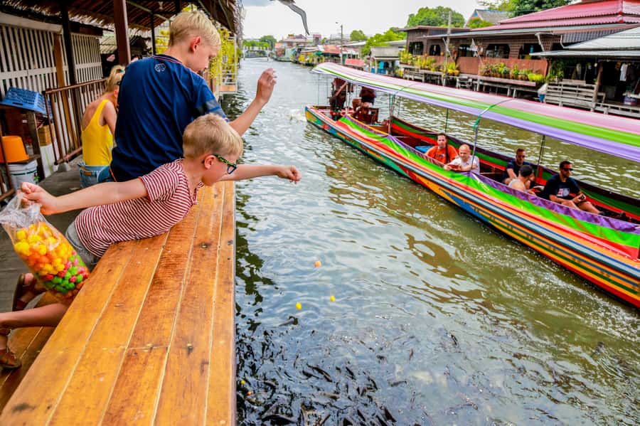 Bangkok’s Past with Local Taste Tour by Bike and Boat - Entering old Bangkok by bike, not by bus