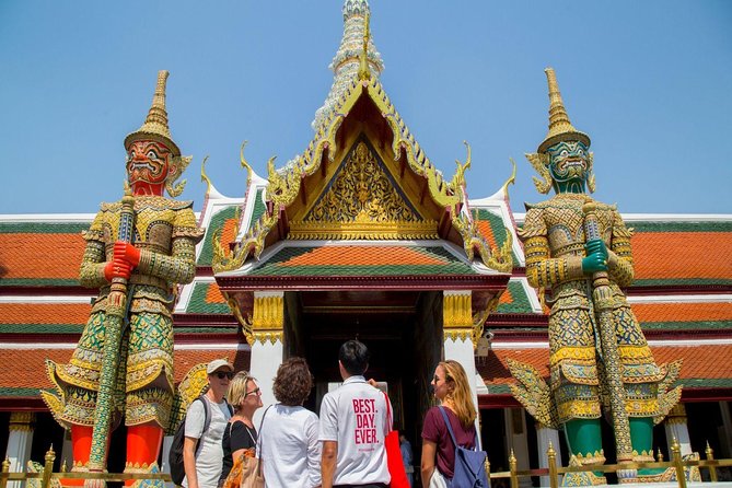 Bangkok’s Treasures: Temples & the Majestic River of Kings - Heat, crowds, and how to make the day feel smooth