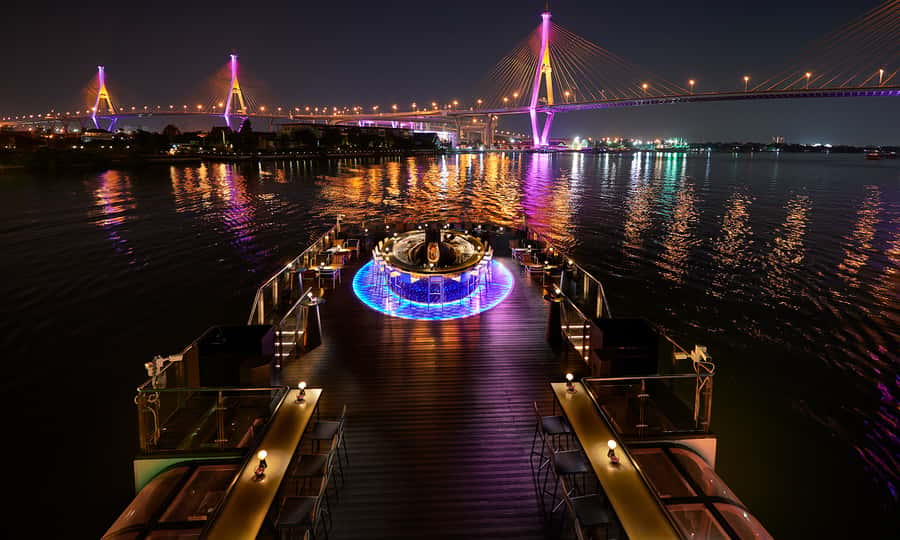 Bangkok: Saffron Chao Phraya River Dinner Cruise - Timing, meeting point, and the easiest way to get to Icon Siam Pier 2