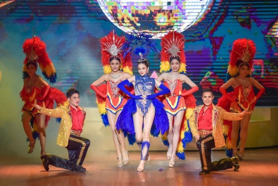 Bangkok: Skip-the-Line Golden Dome Cabaret Show Tickets - Getting in without hassle: voucher exchange and timing