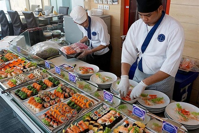 Bangkok Sky Hotel Lunch/Dinner Experience with Observation Deck - Best For: Who Should Book This Combo?