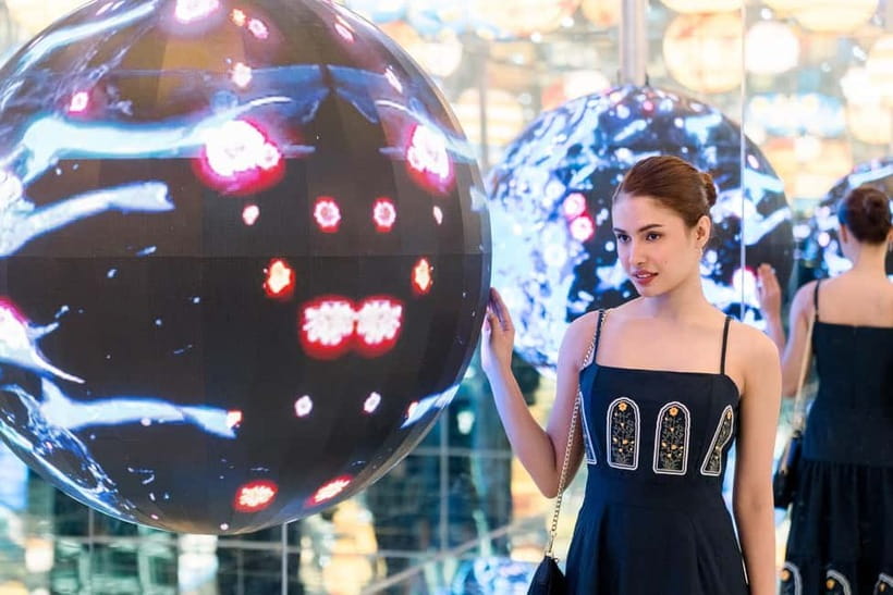 Bangkok: Space & Time Cube Ticket Options 9D Film or VR Game - Photo lovers and families: the best zones for pictures and play