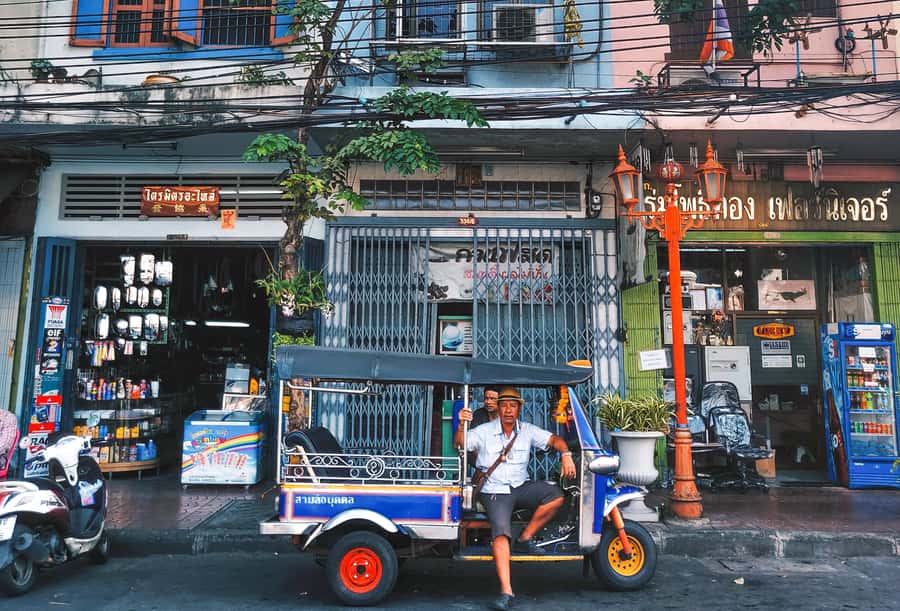 Bangkok: Street Art and Street Food Walking Tour - Talad Noi to River City: Finishing With Art Views and City Scenery