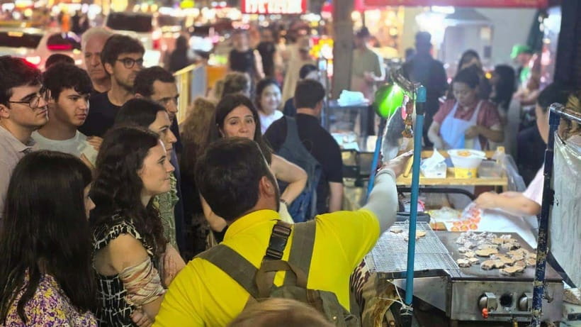 Bangkok: Street Food Tasting Tour at Night - MRT Wat Mangkon to Charoen Krung Road: getting there without traffic headaches