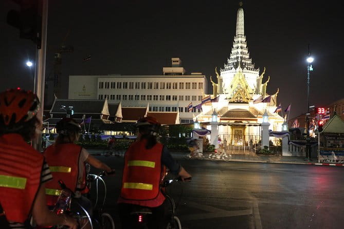 Bangkok Sunset Ride - Boat back, Wat Pho on foot, and the finish at Pak Khlong Talat