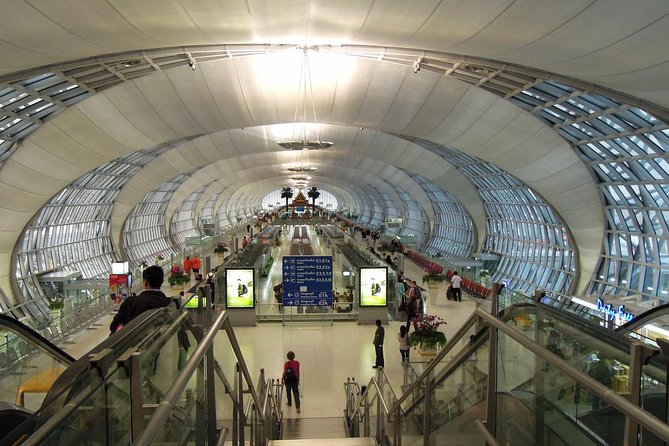 Bangkok Suvarnabhumi Airport VIP Fast-Track Lane Service - Customs, the Arrival Hall, and When the Guide Does More Than Speed