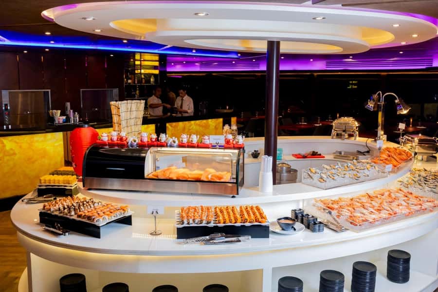 Bangkok: The Opulence Buffet Dinner Cruise with Live Band - A night on the Chao Phraya, with dinner and a show