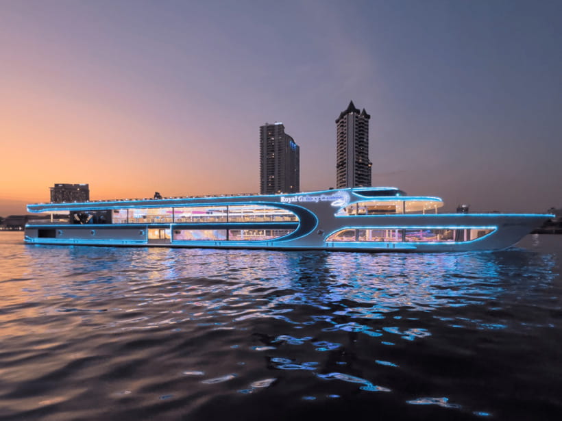 Bangkok: The Planet Chao Phraya River Dinner Cruise - IconSiam to Wat Arun: The Big Landmark Loop