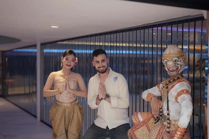 Bangkok:The Planet Sunset&Dinner Cruise on Chao Phraya River - Sunset Cruise timing: how to avoid the rush and see temples lit up