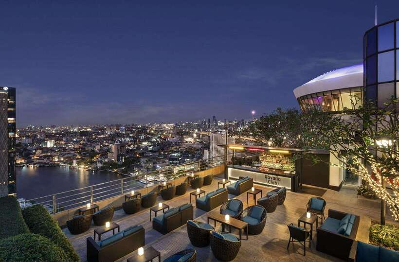 Bangkok: ThreeSixty Rooftop Bar at Millennium Hilton - Inside Bar vs Outside Terrace: Choose Your Comfort Level