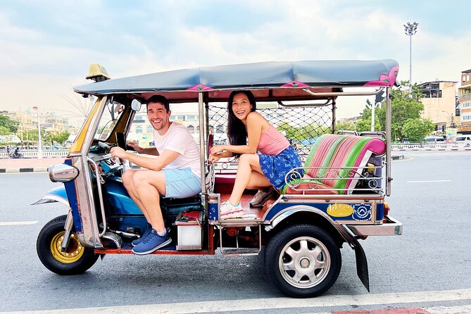 Bangkok Thrilling Tuk Tuk Tour (Private & All-Inclusive) - Golden hour to night: how the timing helps your photos