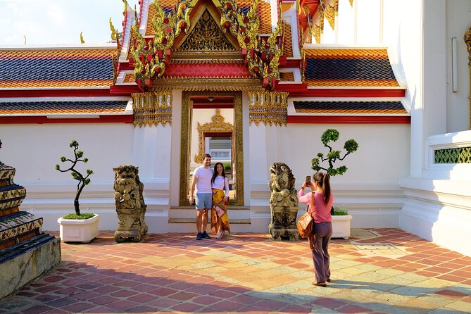 Bangkok Thrilling Tuk Tuk Tour (Private & All-Inclusive) - Yodpiman River Walk and the calm break from traffic