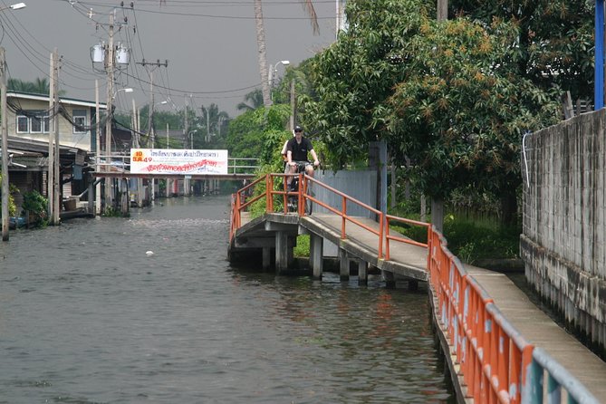 Bangkok Tour by Boat and Bike - Small-group touring, and why the guide can make or break the day