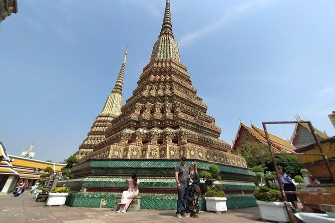 Bangkok Tour: Highlights & Hidden Gems & Long Tail Boat - Stop 3: Wat Arun (Temple of Dawn) on the Thonburi Side