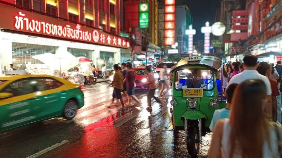 Bangkok: Travstore Original Bangkok Discovery Tour - Guides Can Make or Break It, and This One Has Strong Footnotes