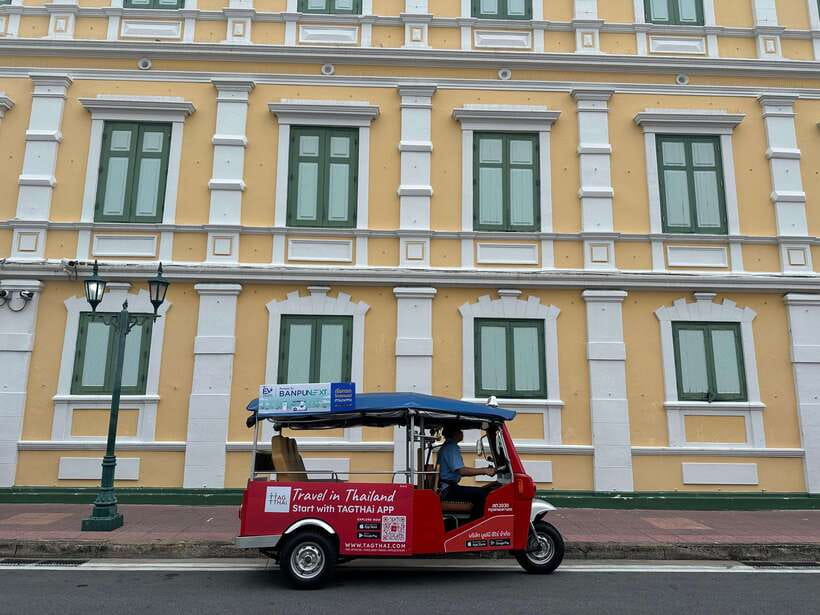 Bangkok: Tuk Tuk Day Pass App & Boat Chao Phraya River - Old Town Route: Grand Palace, Wat Pho, and Wat Arun Without the Sweat