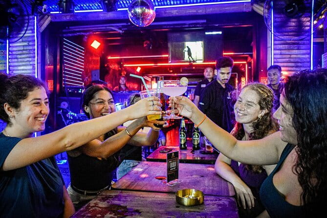Bangkok Tuk Tuk Night Tour with food & drinks in Siam & Silom - Stop 3 in Silom: craft beers and local cocktails at a hidden-style bar