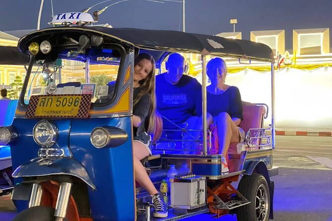 Bangkok Tuk-Tuk Tour by Night with Chinatown Street Food Meal - Grand Palace and Wat Pho under evening lights (what to expect)
