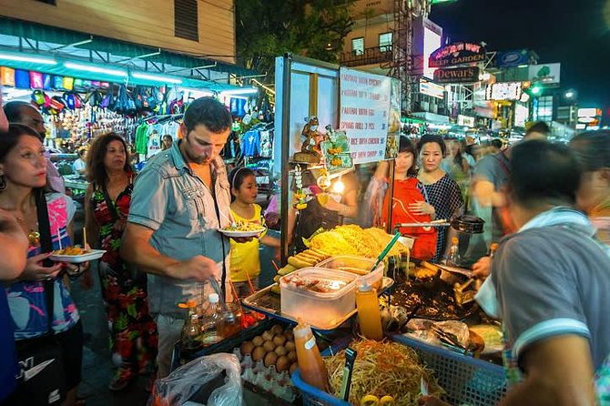 Bangkok Tuk Tuk Tour - Hotel-pickup & Dinner - Chinatown dinner and street-food sampling that actually fills you