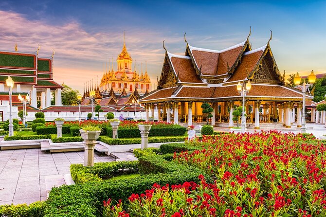 Bangkok Tuk Tuk Tour - Hotel-pickup & Dinner - Pak Khlong Flower Talat: a color break from the city pace