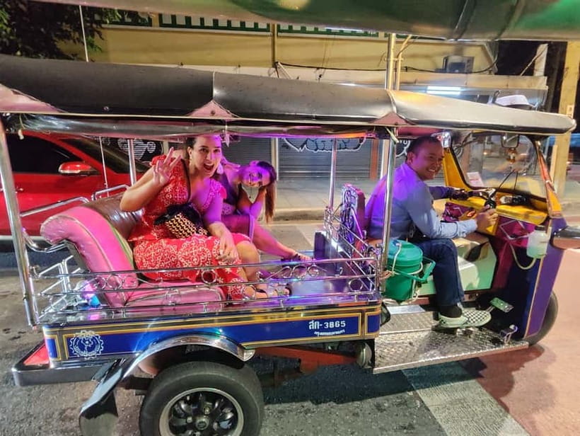 Bangkok Tuk Tuk Tour with Hotel Pick up and Dinner - Chinatown at Street-Level: Fast, Flavor-Forward, and Not Too Much Work