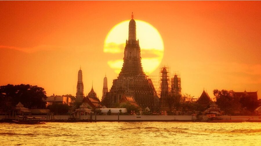 Bangkok Twilight : Hidden Canal, Big Buddha & temple - Big Buddha and Skyline Time, Great Photos but Watch the Conditions