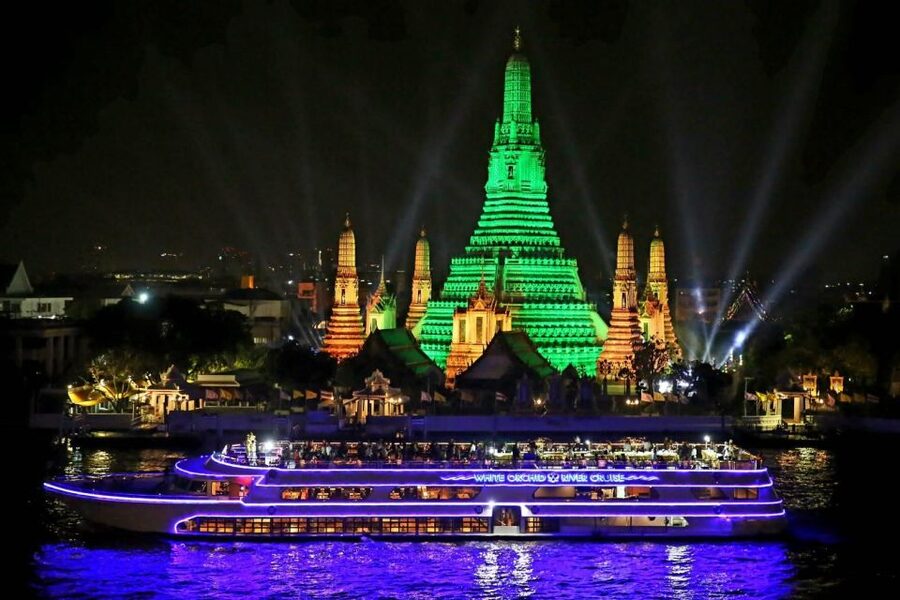 Bangkok: White Orchid Chao Phraya Dinner Cruise - Live music and traditional dance, plus a boat layout that affects your view