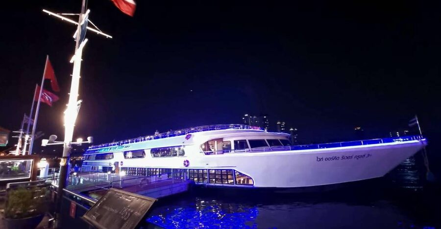 Bangkok: White Orchid Chao Phraya Dinner Cruise - Two time slots that change the whole feeling: sunset vs dinner