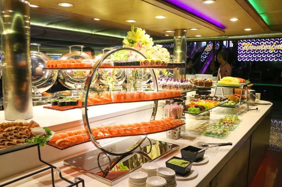 Bangkok: Wonderful Pearl Dinner Cruise and Live Performance - Should You Book the Wonderful Pearl Dinner Cruise?