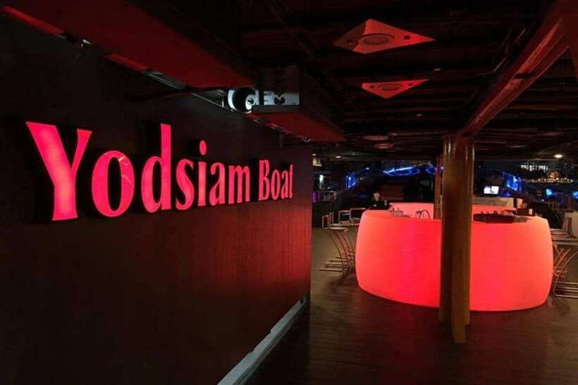 Bangkok: Yodsiam Sightseeing Cruise Snacks & Unlimited Beer - Music, Live Dance Performances, and the Party Volume
