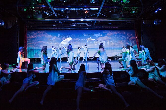 Calypso Cabaret: Dazzling Lights & Performances - Photos with performers, tips, and what to expect after the show