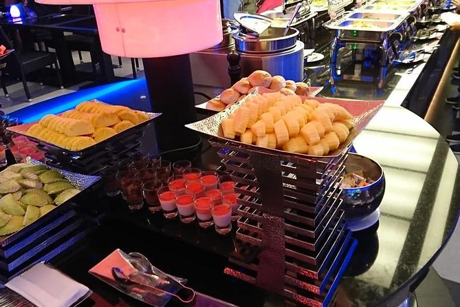 Chao Phraya River Dinner Cruise - Buffet dinner: Thai and international dishes, with a big range in quality